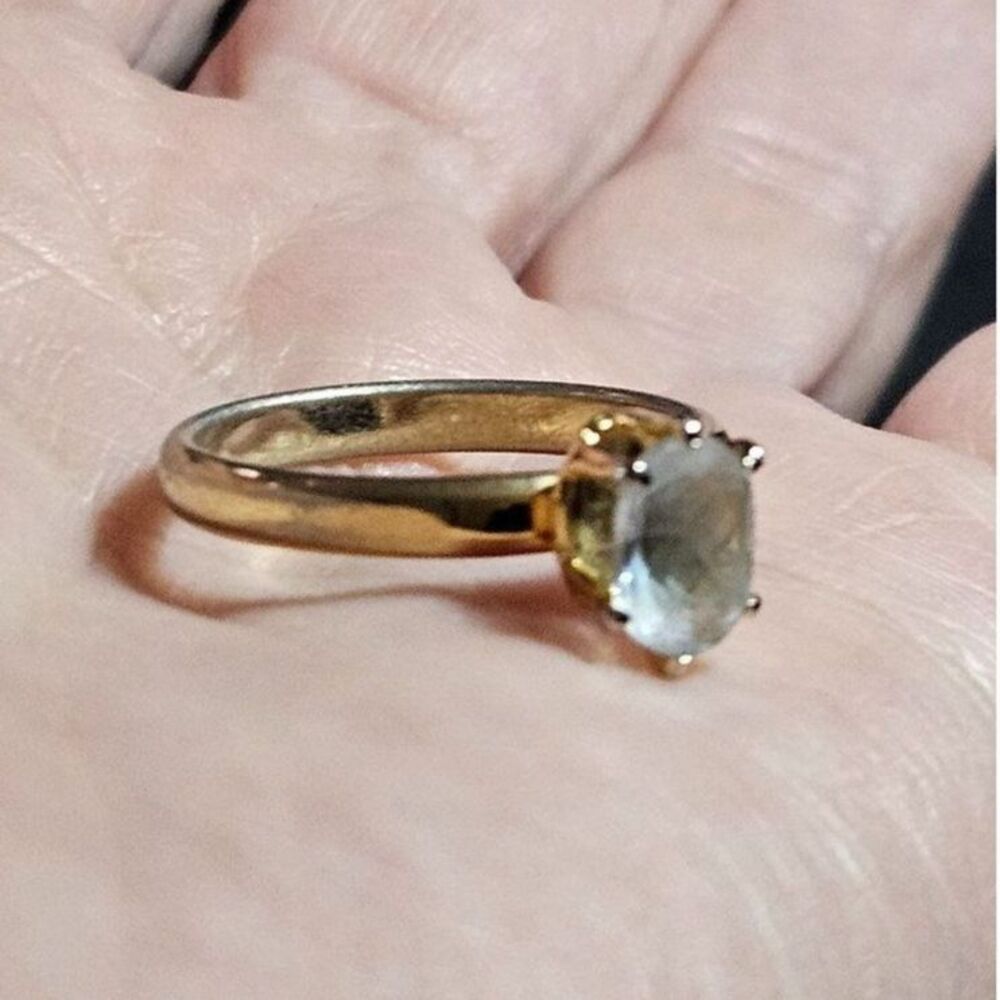 Gold tone gemstone ring Size 5.75 - Picture 5 of 11